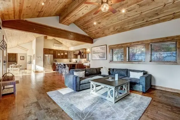 Lake Tahoe Chalet - Öne Çıkan Resim