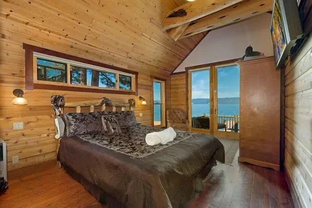 On Lake Tahoe!! Close to Heavenly and Casino's - Oda