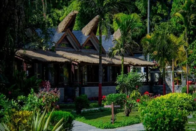 Lake View Resort