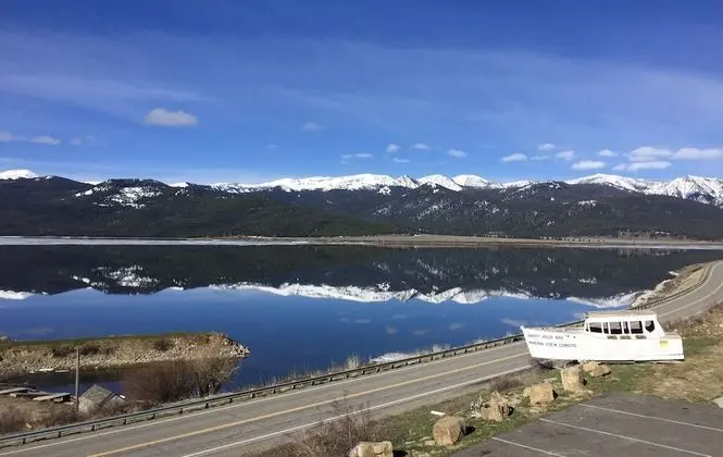 Lake View Suites