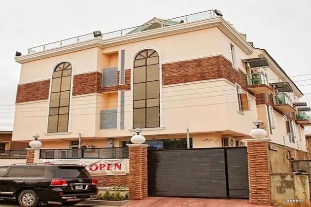 Lakeem Suites - Agboyin Surulere