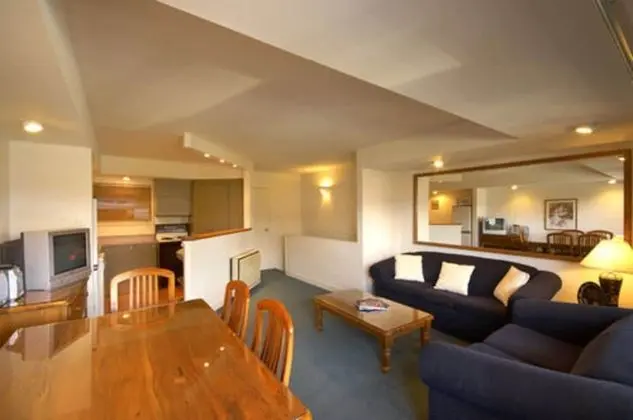 Lakefront Apartments - Oda