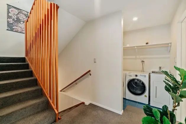 LAKEFRONT LIVING AT REMARKABLES - WEST - İç Mekan