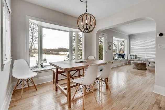 Lakefront Retreat