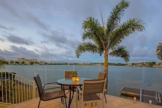 Lakehouse Family Oasis - Yerinde Yemek