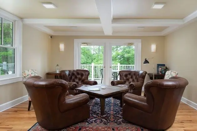 Lakehouse Inn - Lobi