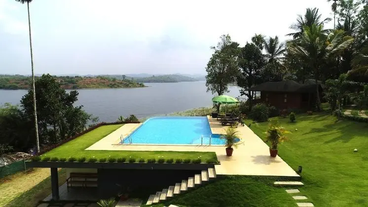 Lakerose Wayanad Resort - Superior Lake View