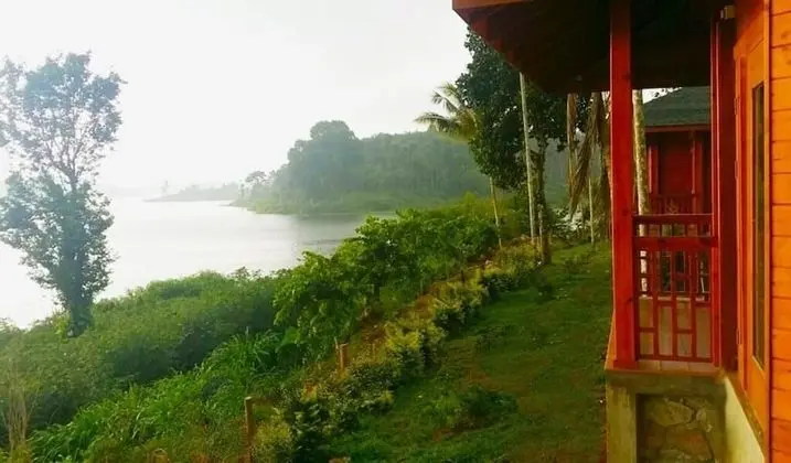 Lakerose Wayanad Resort - Water Front Grandeur - Dış Mekan