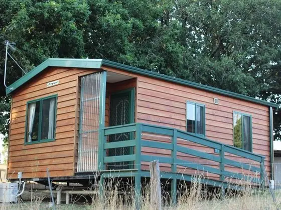 Lakes and Craters Holiday Park