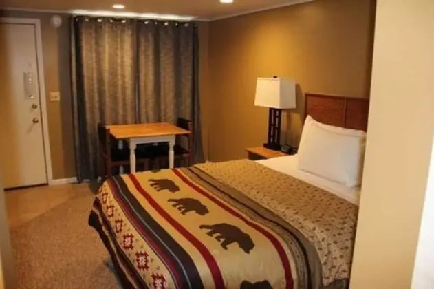 Lakeshor Motor Inn - Öne Çıkan Resim