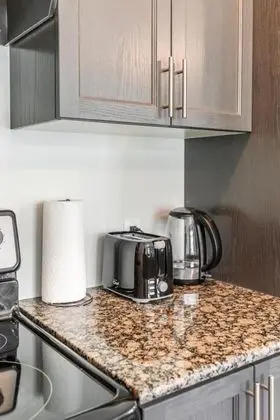 Lakeshore 3BR 2 5BA Townhome 1 min to the Beach - Oda