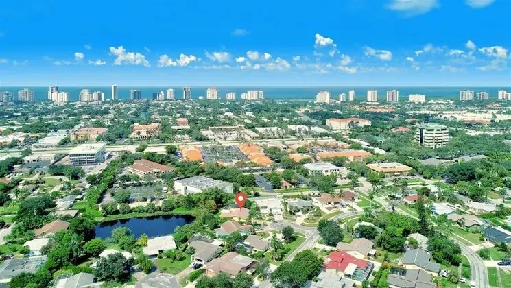 Lakeshore - Private & Sanitized, Perfect for Social Distancing & Working From Home. Private Pool, Pet Friendly. Discounted During Pandemic. Super-host Support