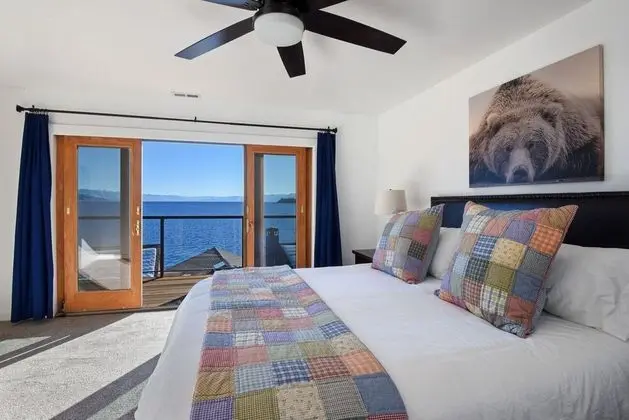 Lakeshore Terrace Delight - Oda