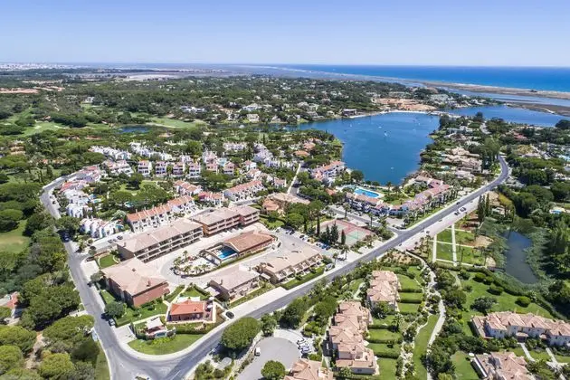 Lakeside Country Club