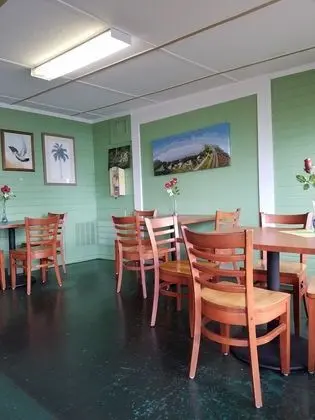 Lakeside Inn and Cafe - Yerinde Yemek