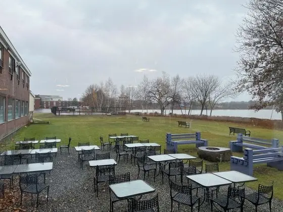 Lakeside Inn - Dış Mekan