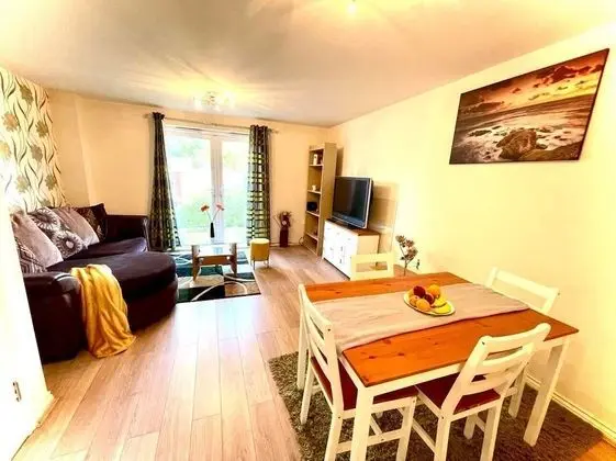 Lakeside Stylish 3 Bedroom House - İç Mekan