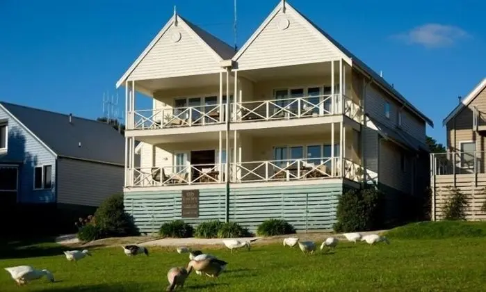 Lakeside Suites 1