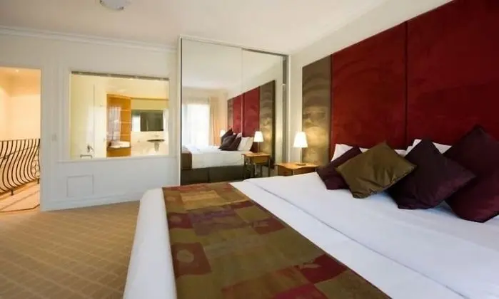 Lakeside Suites 1 - Oda