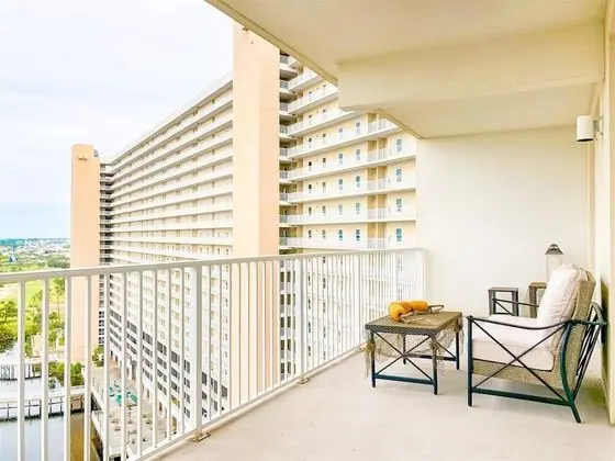 Laketown Wharf 1331