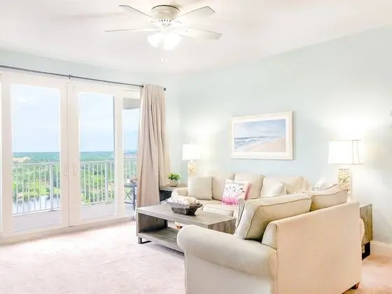 Laketown Wharf 1331 - Oda