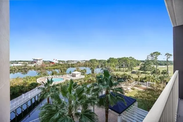 Laketown Wharf Resort by Panhandle Getaways
