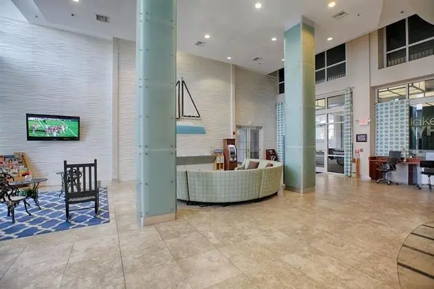 Laketown Wharf Resort by Panhandle Getaways - Lobi