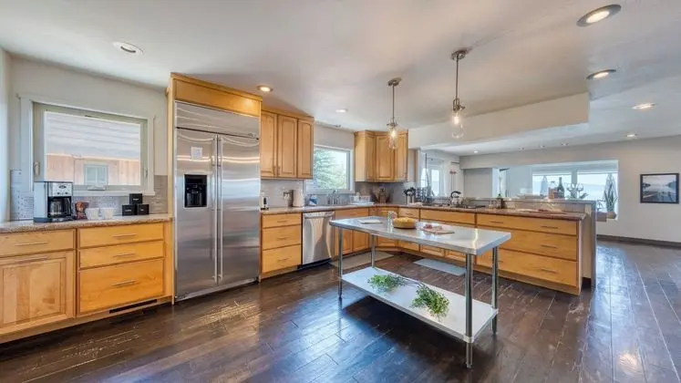 Lakeview by Avantstay Private Waterfront Cabin on Lake Tahoe w/ Hot Tub & Views - İç Mekan