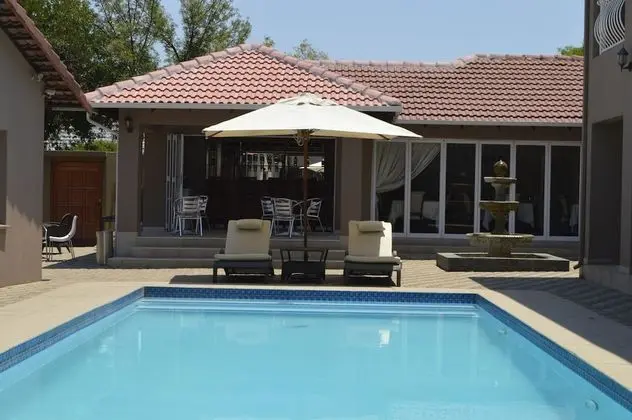 Lakeview Boutique Hotel & Conference Center - Havuz