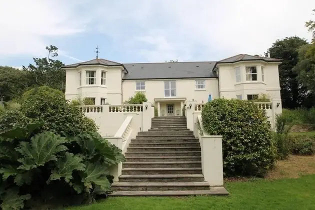 Lakeview Cottage