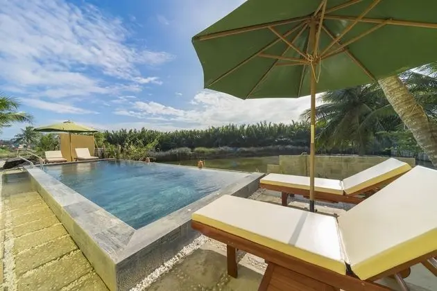 Lakeview Villa Homestay Hoi An - Havuz