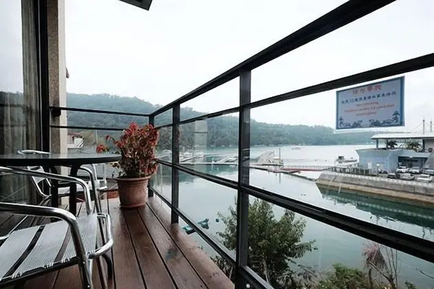 LakeView Homestay