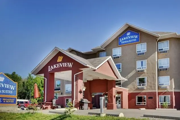 Lakeview Inns & Suites - Chetwynd - Dış Mekan
