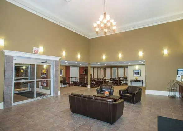 Lakeview Inns & Suites - Edson Airport - Lobi