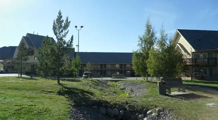 Lakeview Inns & Suites - Hinton - Dış Mekan