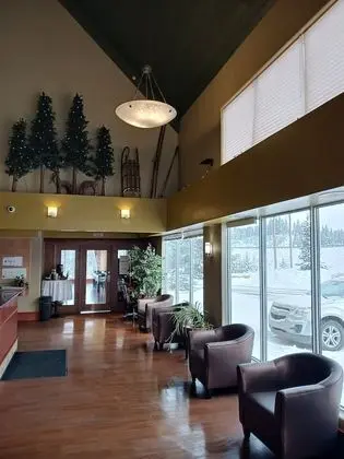 Lakeview Inns & Suites - Hinton - Lobi