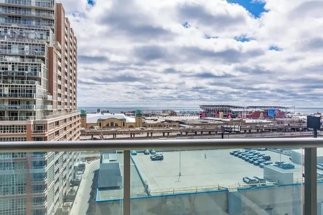 Lakeview Luxury Oasis, Downtown Aqua Studio