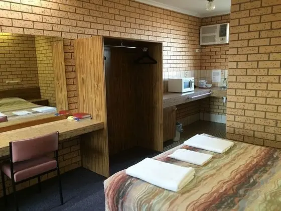 Lakeview Motel - Oda