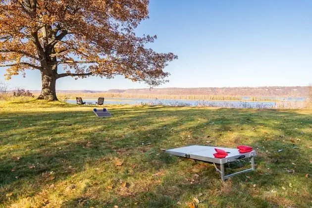 The Lakeview