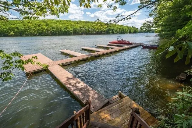 Lakin' It Easy - Havuz