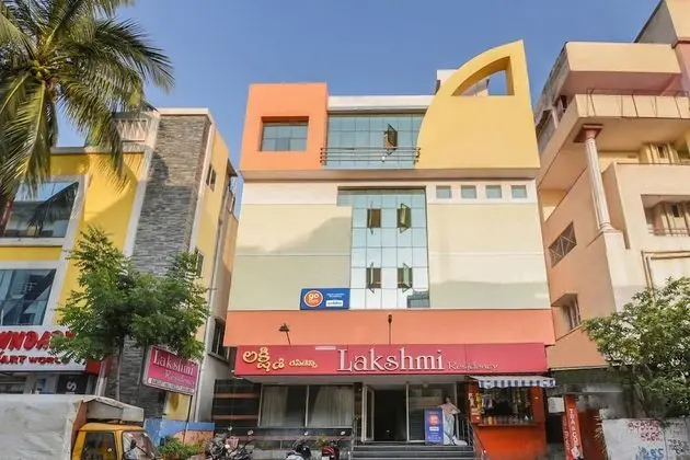Hotel Lakshmi Residency - Dış Mekan