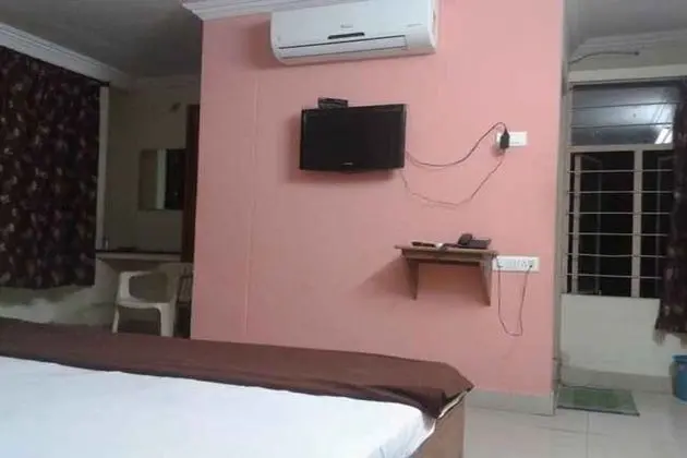 Hotel Lakshmi Residency - İç Mekan