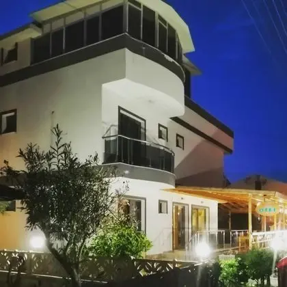 Lal s Otel Urla
