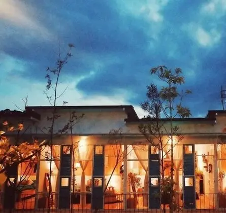Lalaland Homestay - Hostel