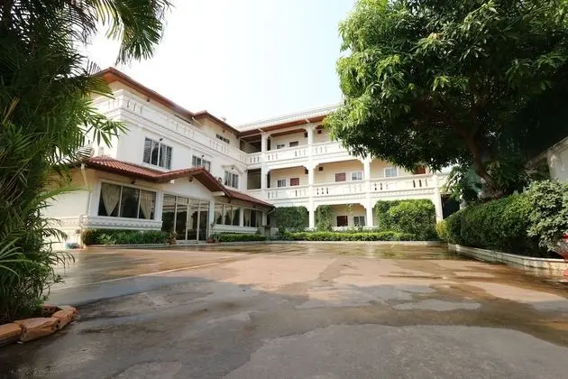Lalco AR Hotel