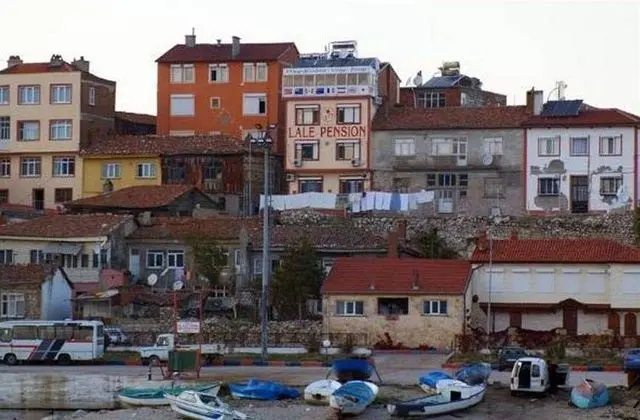 Lale Pension - Genel
