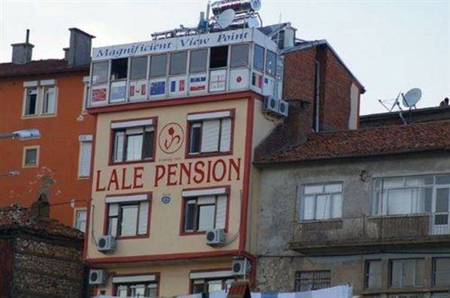 Lale Pension