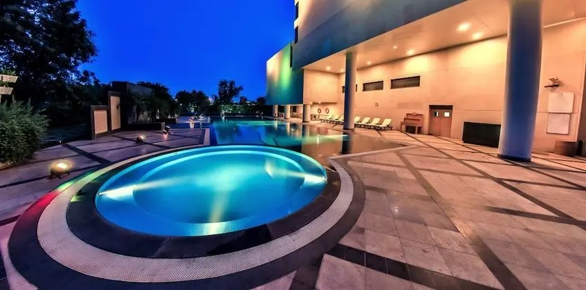 The LaLiT Chandigarh - Havuz