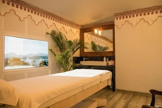 The Lalit Laxmi Vilas Palace - Spa
