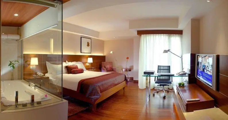 The LaLiT New Delhi - Oda